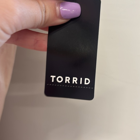 Torrid Curve Nude Smoothing Shirt Size 5XL - Picture 2 of 4